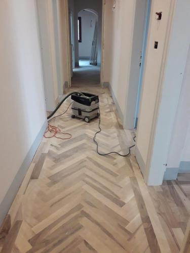 parquet rovere incastro